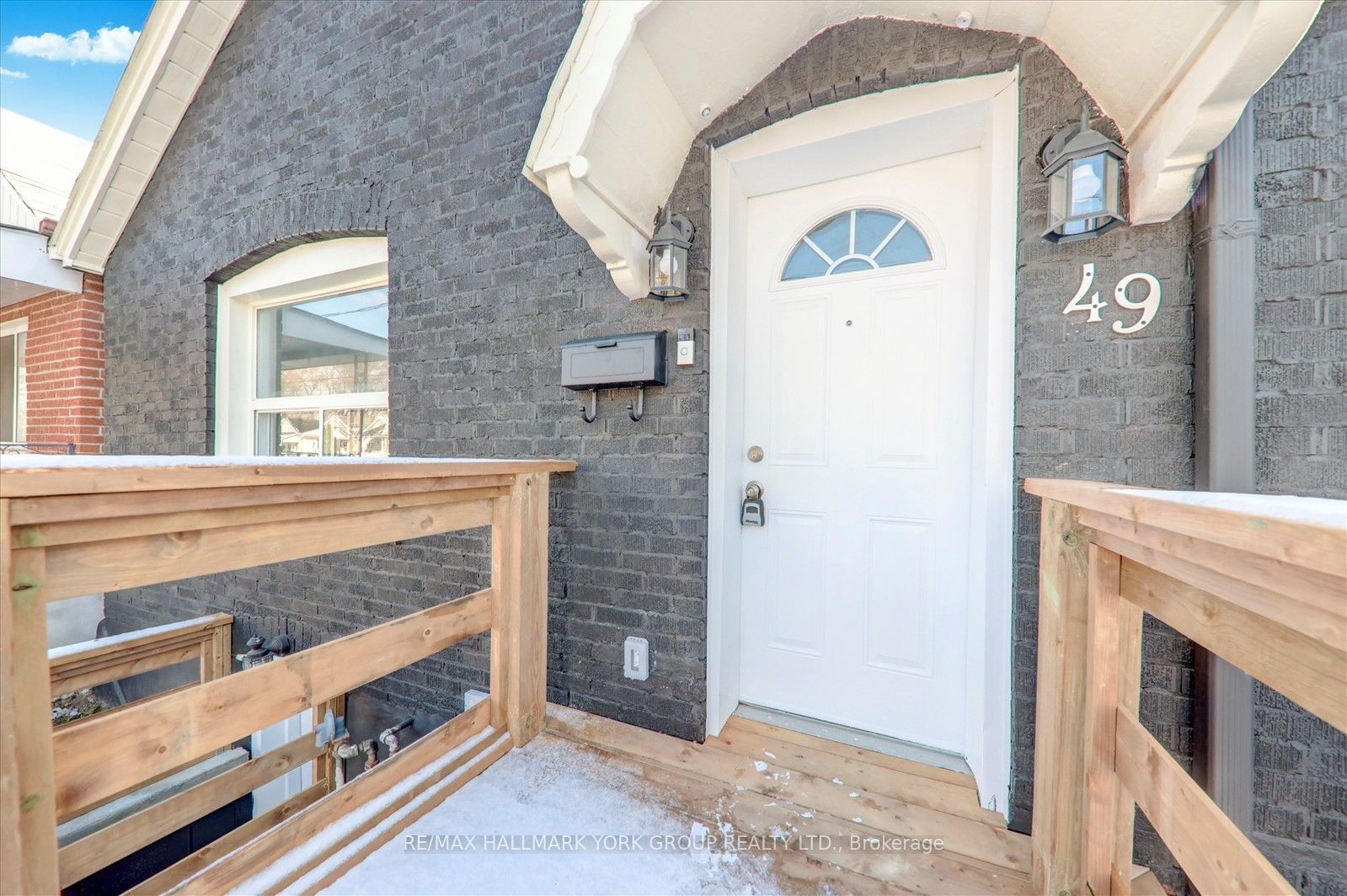 Detached House for lease at Main-49 Cordella Avenue, Toronto, Rockcliffe-Smythe, M6N 2J7 - MLS: W11951331