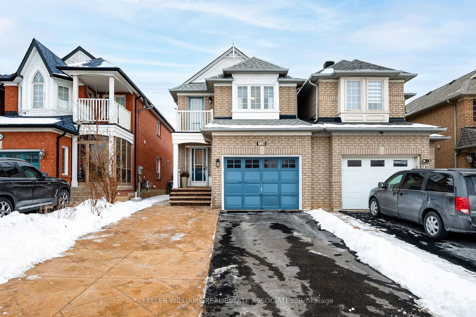 Semi-Detached House for sale at 728 Spanish Moss Trail, Mississauga, Meadowvale Village, L5W 1E6 - MLS: W11951353