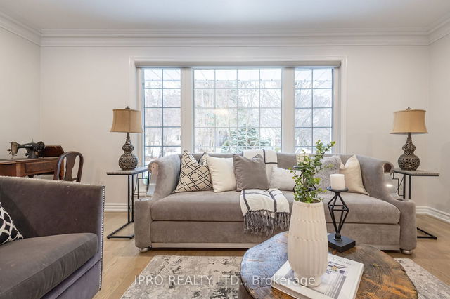 1142 Garden Road