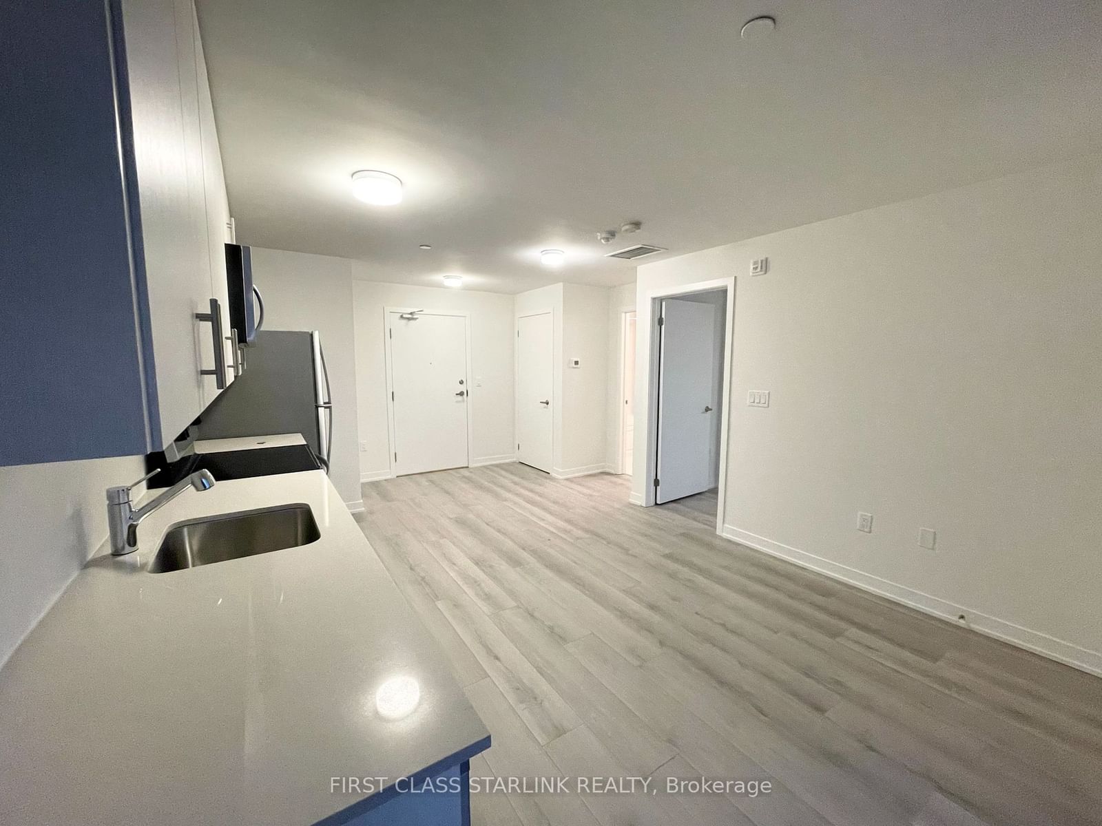 3401 Ridgeway Mississauga,ON L5L 5T3 — Photo 6
