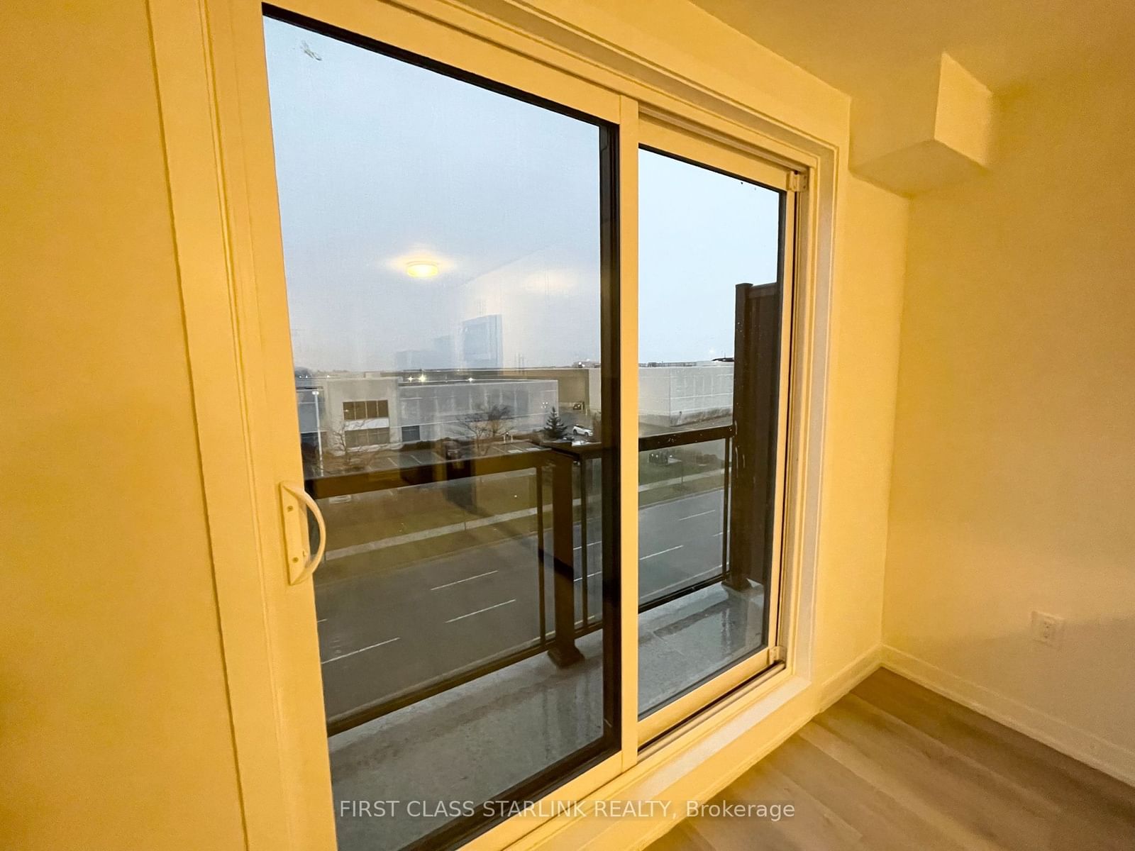3401 Ridgeway Mississauga,ON L5L 5T3 — Photo 8