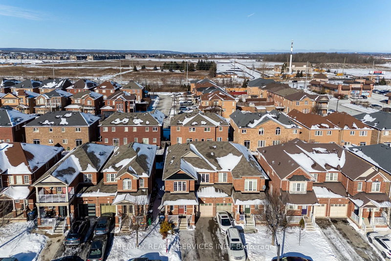 112 Amaranth Cres, Brampton, L7A 0L5 | Image 3