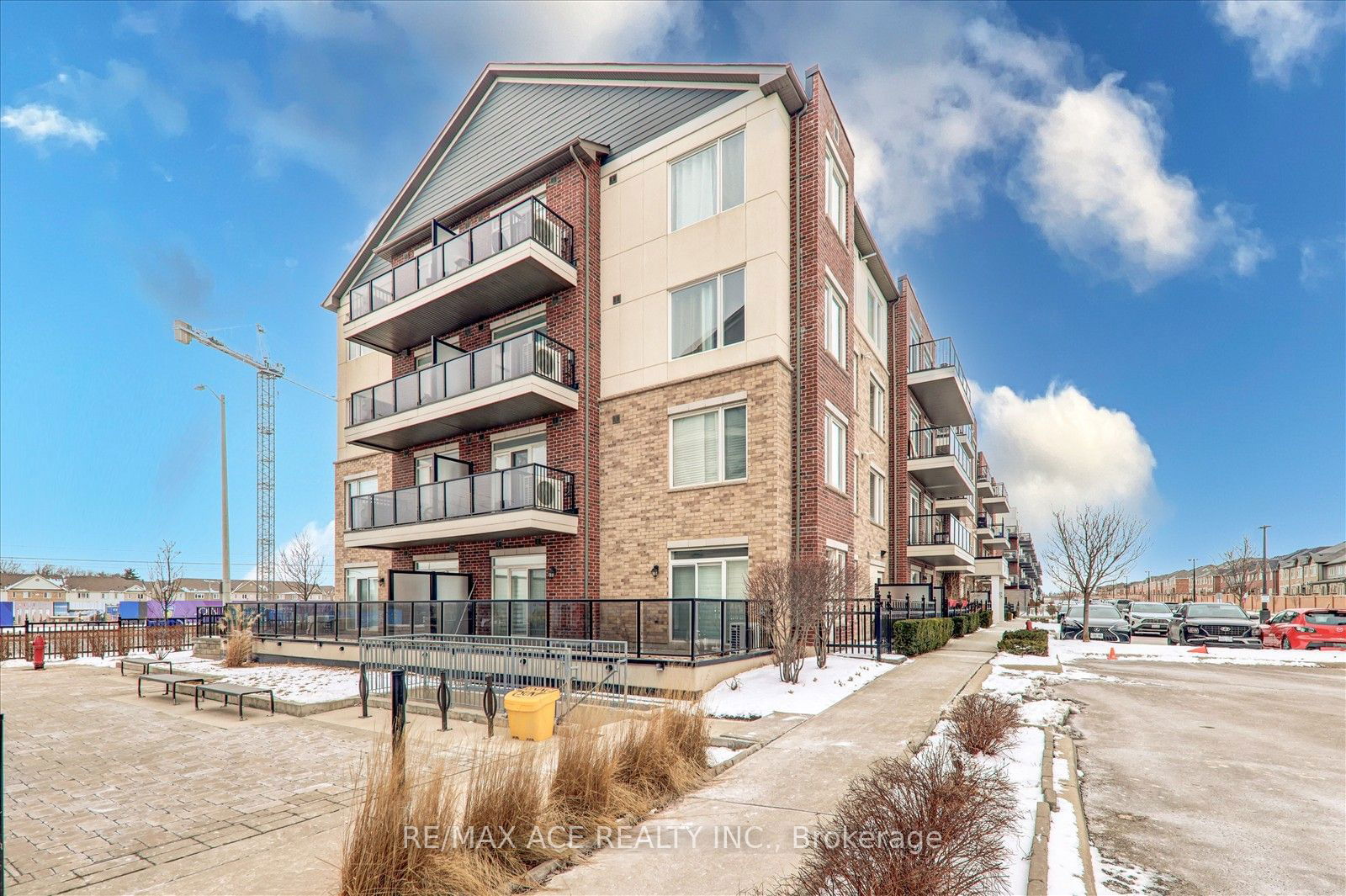 Condo for sale at 103-54 Sky Harbour Drive, Brampton, Bram West, L7A 0A1 - MLS: W11951565