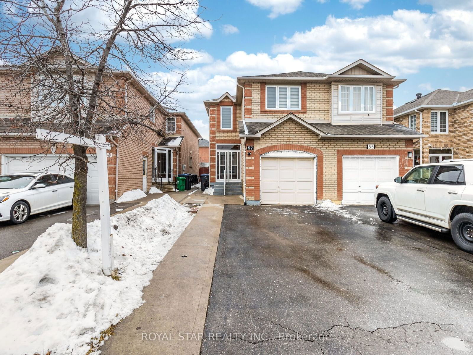 Semi-Detached House for sale at 57 Tumbleweed Trail, Brampton, Fletcher's Creek South, L6Y 0N2 - MLS: W11951669