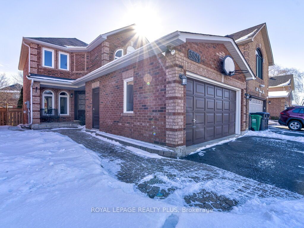 Detached House for sale at 3824 Densbury Drive, Mississauga, Lisgar, L5N 6Z3 - MLS: W11951980