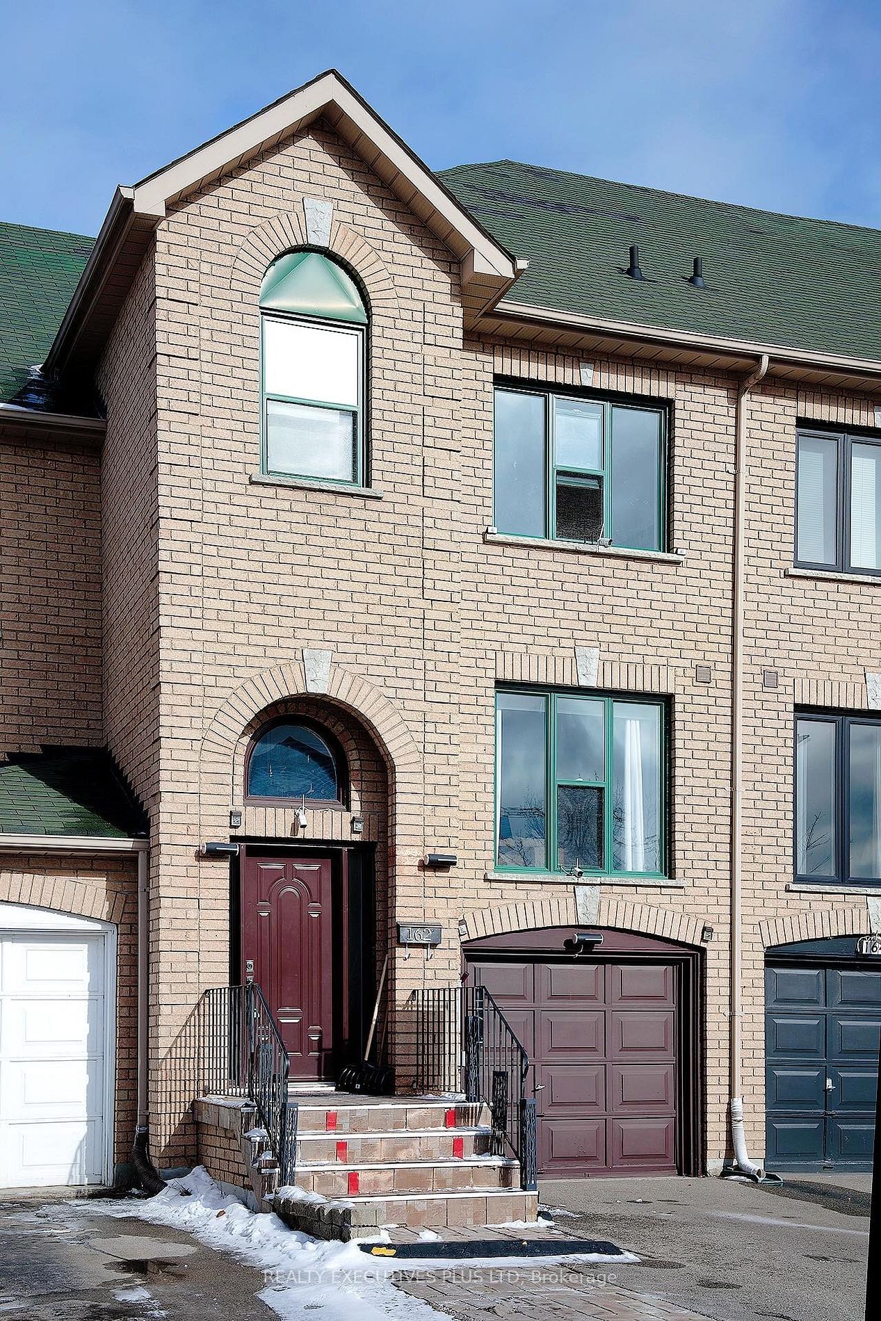 Townhouse for sale at 162 Provincial Place, Brampton, Northgate, L6S 6C2 - MLS: W11952166