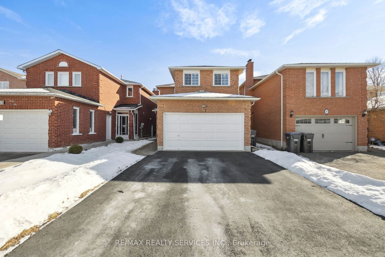 Detached House for sale at 37 Candy Crescent, Brampton, Northwood Park, L6X 3Z7 - MLS: W11952282