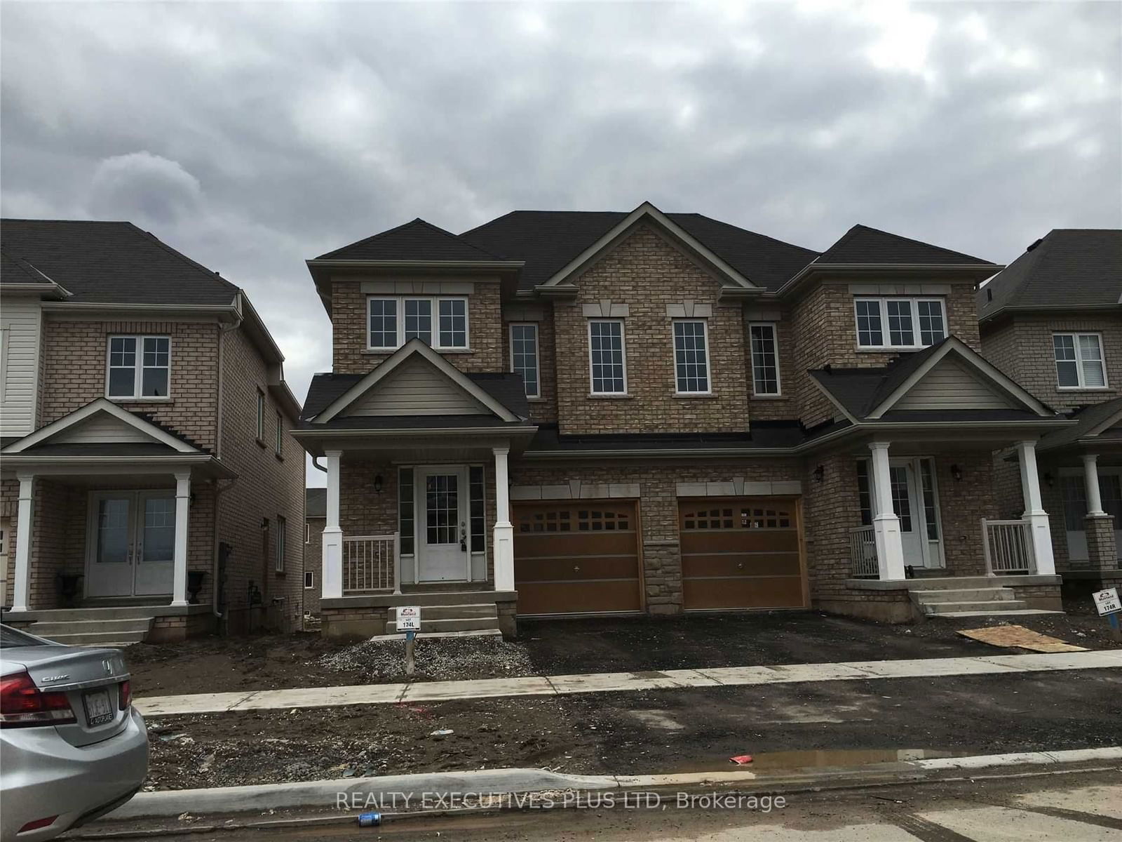 Semi-Detached House for lease at Lower-88 Banbridge Crescent, Brampton, Credit Valley, L6X 5M1 - MLS: W11952327