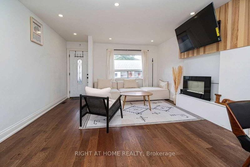 583 Old Weston Rd, Toronto, M6N 3B2 | Image 3