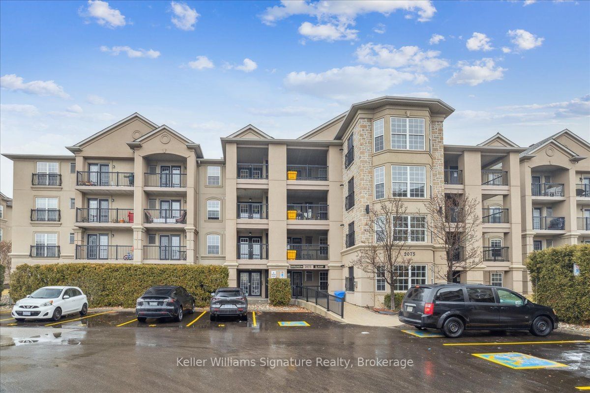 Condo sold at 205-2075 Appleby Line, Burlington, Orchard, L7L 7H3 - MLS: W11952554