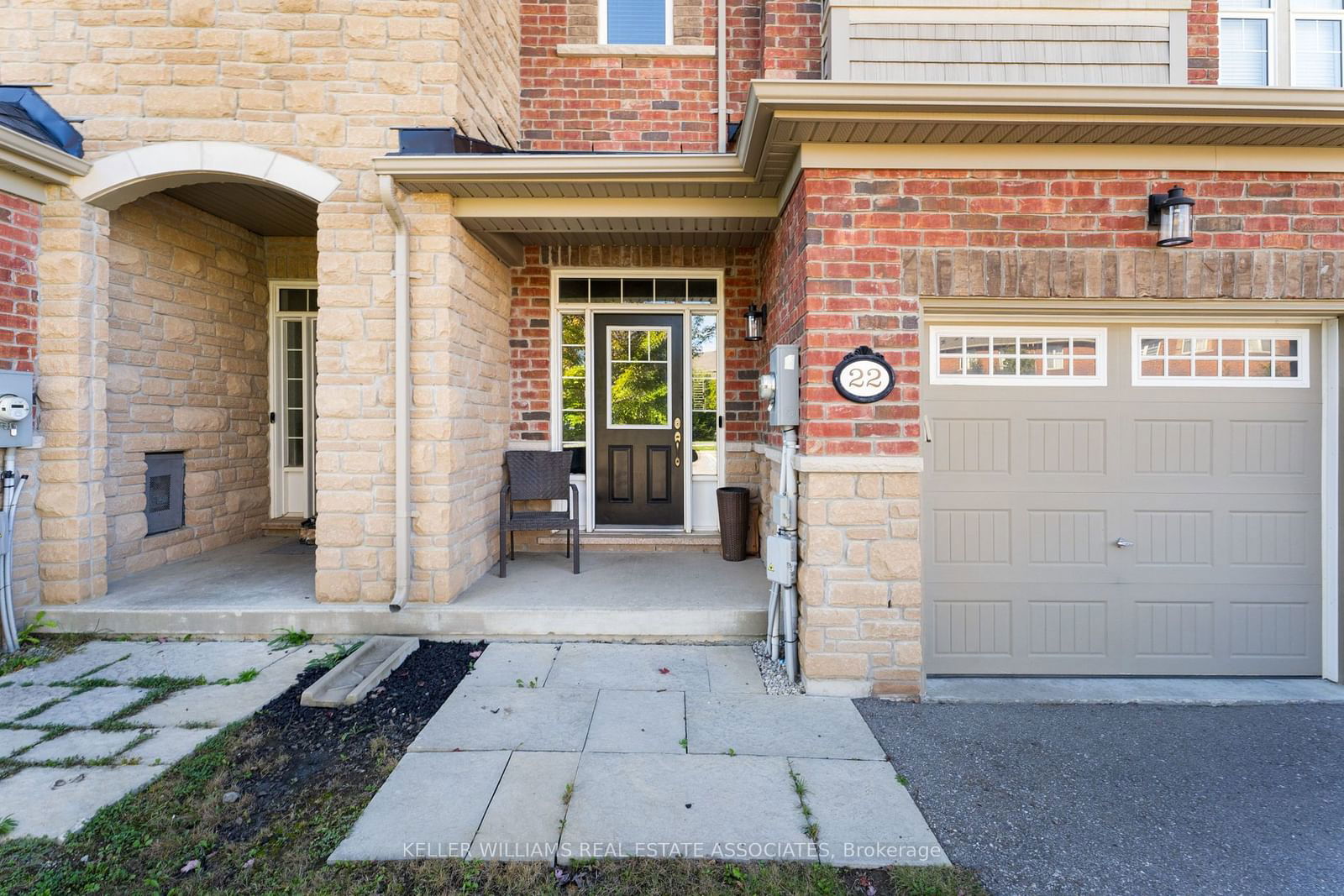 Townhouse for sale at 22 Abigail Crescent, Caledon, Rural Caledon, L7C 4C7 - MLS: W11952582