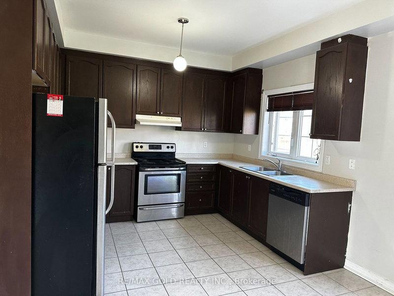 50 Arizona Dr, Brampton, L6Y 0R6 | Image 2