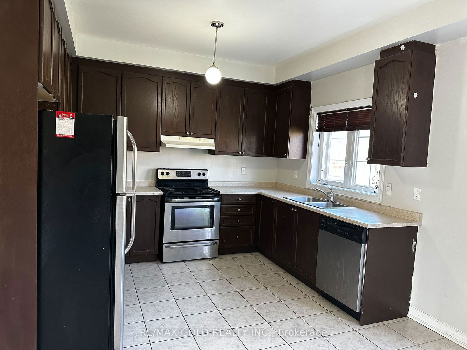 Townhouse for lease at 50 Arizona Drive, Brampton, Bram West, L6Y 0R6 - MLS: W11952625