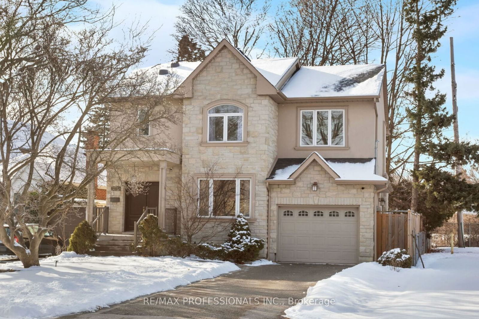 Detached House for sale at 128 Westrose Avenue, Toronto, Kingsway South, M8X 2A3 - MLS: W11953063