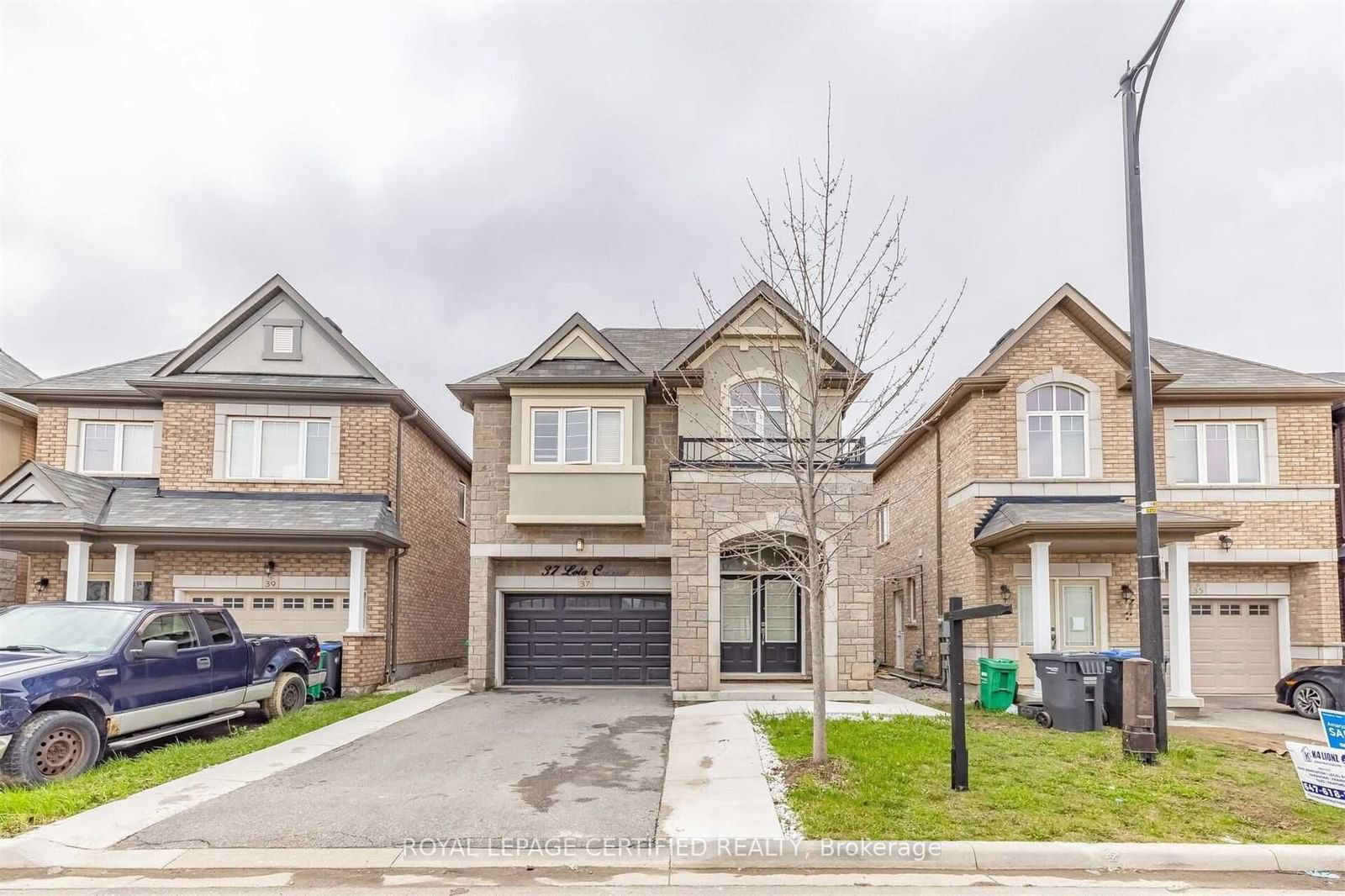 Detached House for sale at 37 Lola Crescent, Brampton, Northwest Brampton, L7A 4J8 - MLS: W11953091