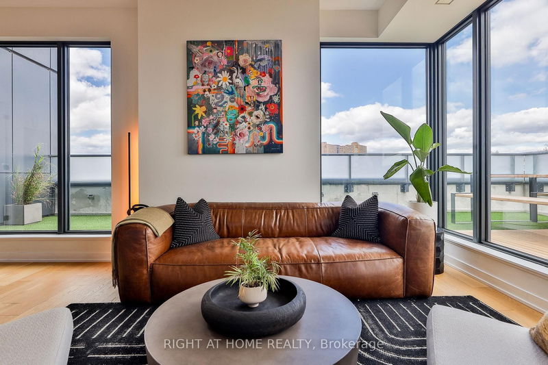 home for sale on 801-430 Roncesvalles Avenue