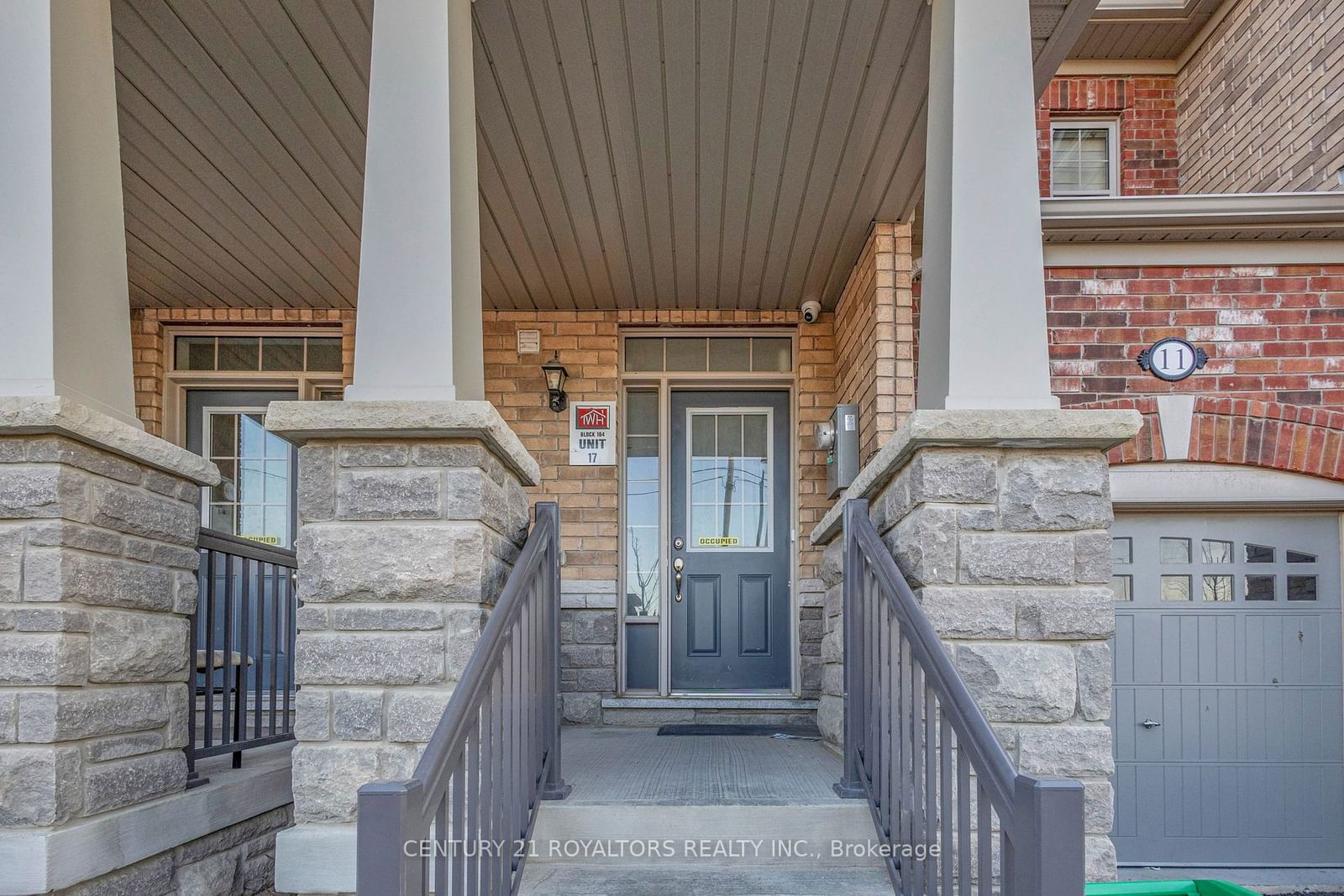 Townhouse for lease at 11 Bushwood Trail, Brampton, Brampton West, L7A 5J7 - MLS: W11953279