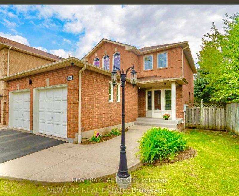 5380 Floral Hill Cres, Mississauga, L5V 1V3 | Image 2