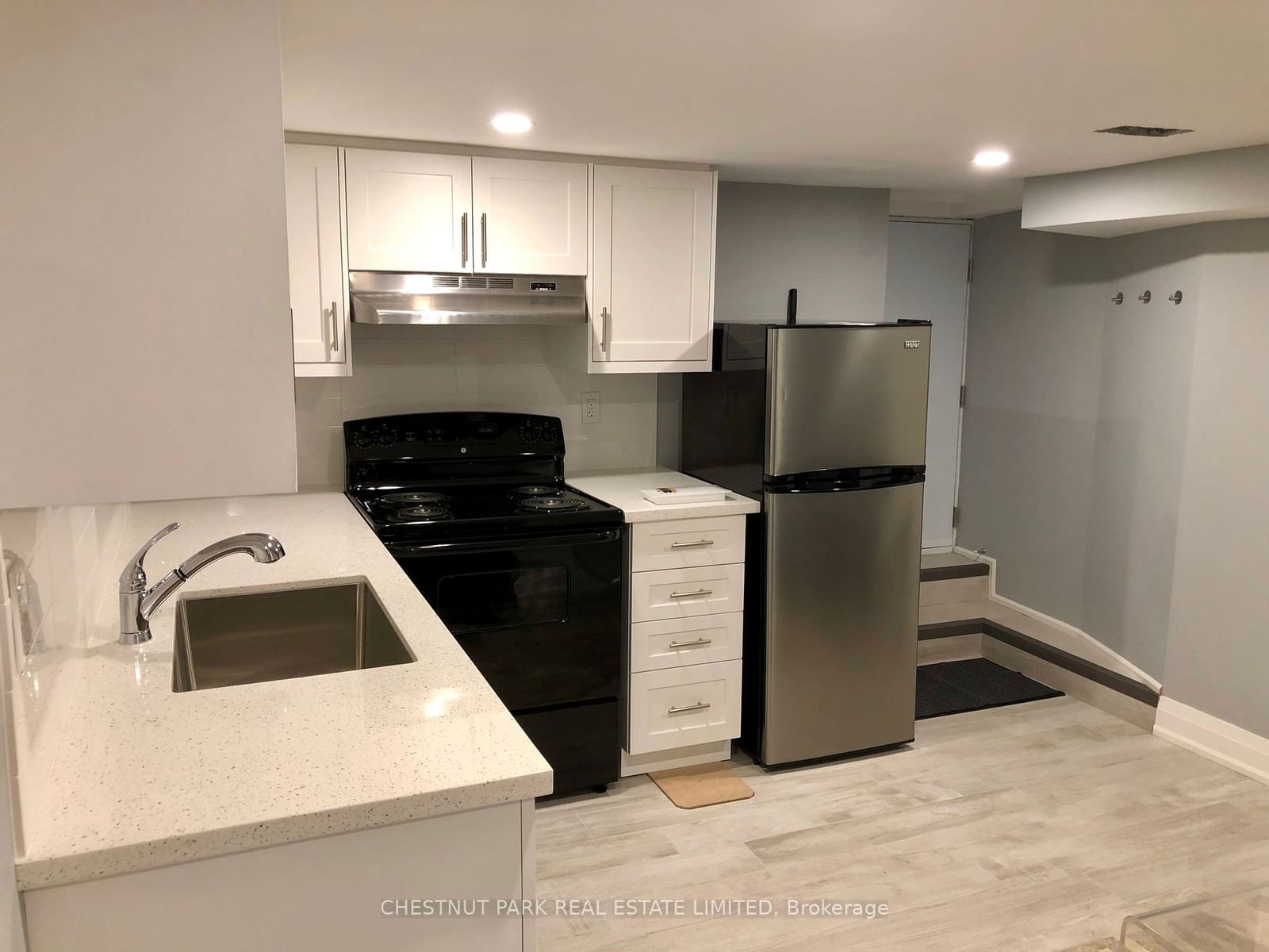 Semi-Detached House for lease at Lower-1061 Dovercourt Road, Toronto, Dovercourt-Wallace Emerson-Junction, M6H 2X7 - MLS: W11953475