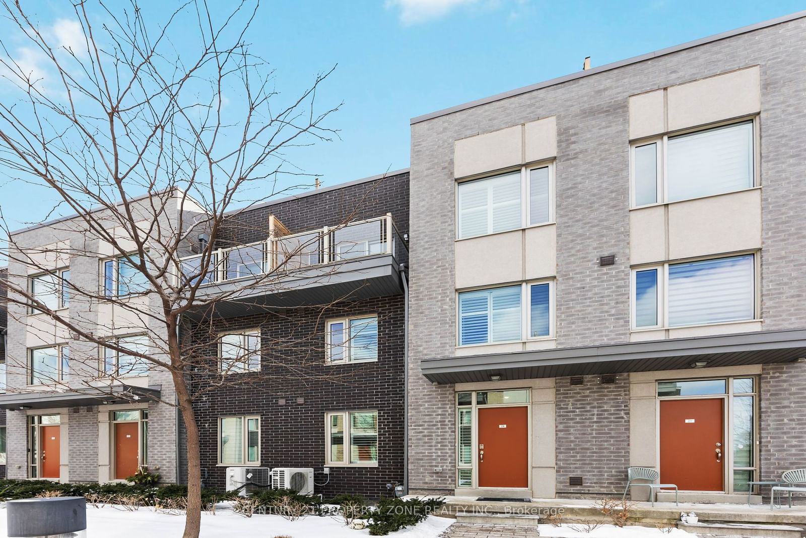 Townhouse for sale at 24-18 Applewood Lane, Toronto, Etobicoke West Mall, M9C 0C1 - MLS: W11953596