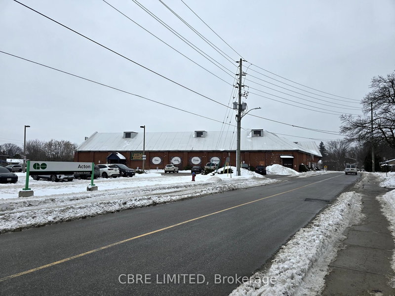 49 Eastern Ave, Halton Hills, L7J 2E6 | Image 3