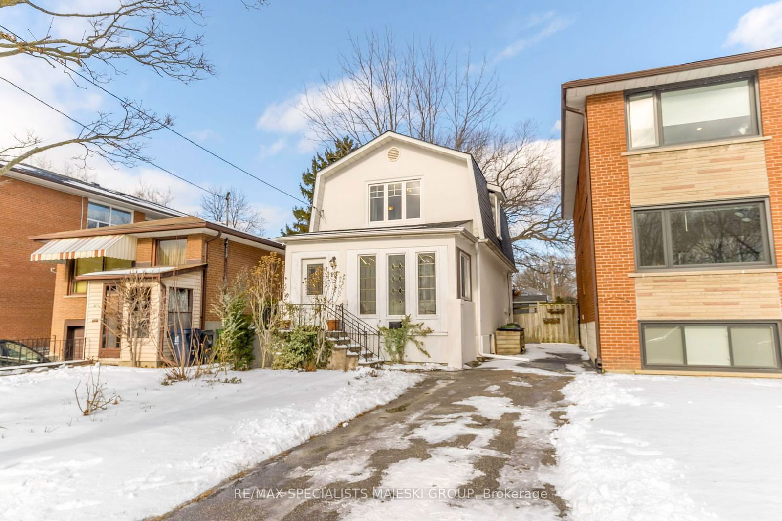 Detached House sold at 28 Heman Street, Toronto, Mimico, M8V 1X5 - MLS: W11953732