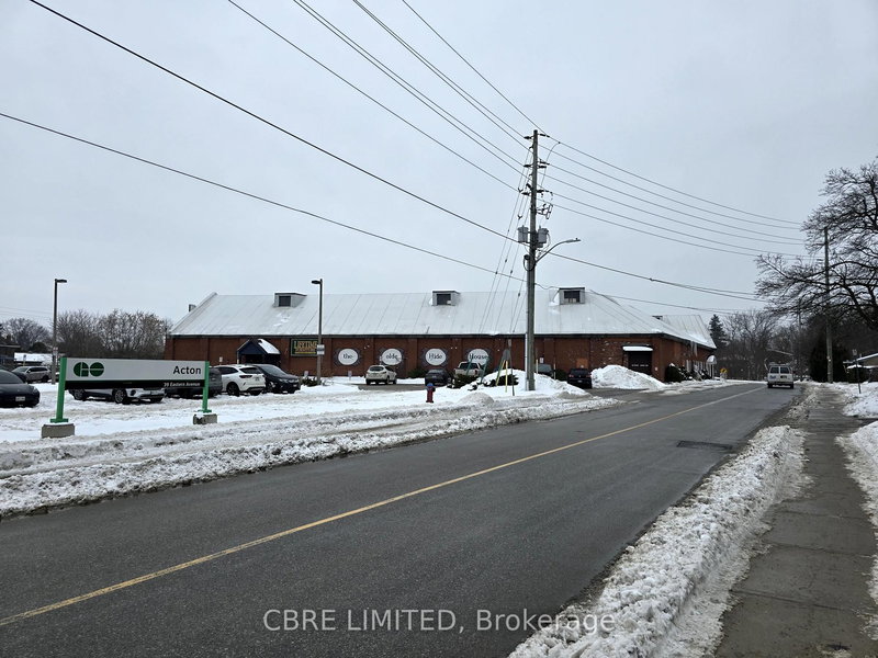 49 Eastern Ave, Halton Hills, L7J 2E6 | Image 3