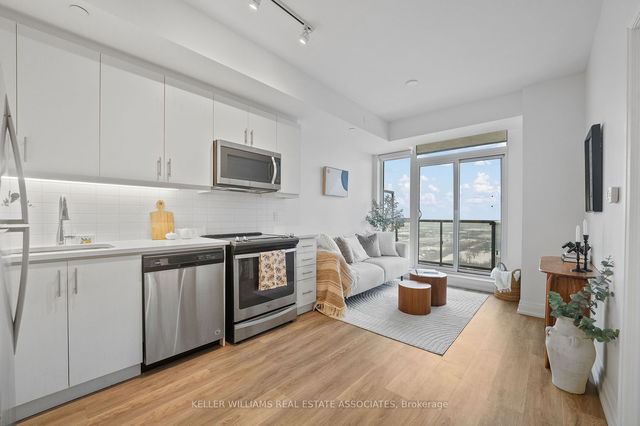 1608 - 17 Zorra Street