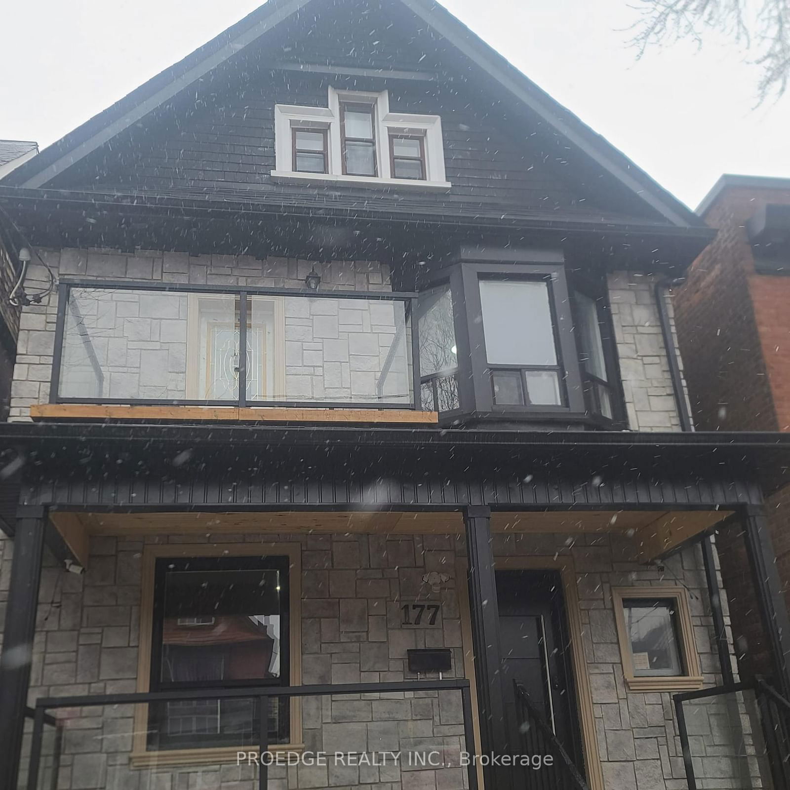 Semi-Detached House sold at 177 Wallace Avenue, Toronto, Dovercourt-Wallace Emerson-Junction, M6H 1V3 - MLS: W11953973