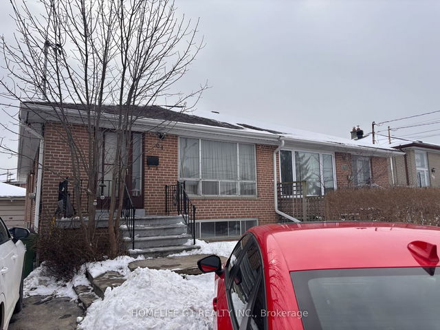 64 Newlin Crescent