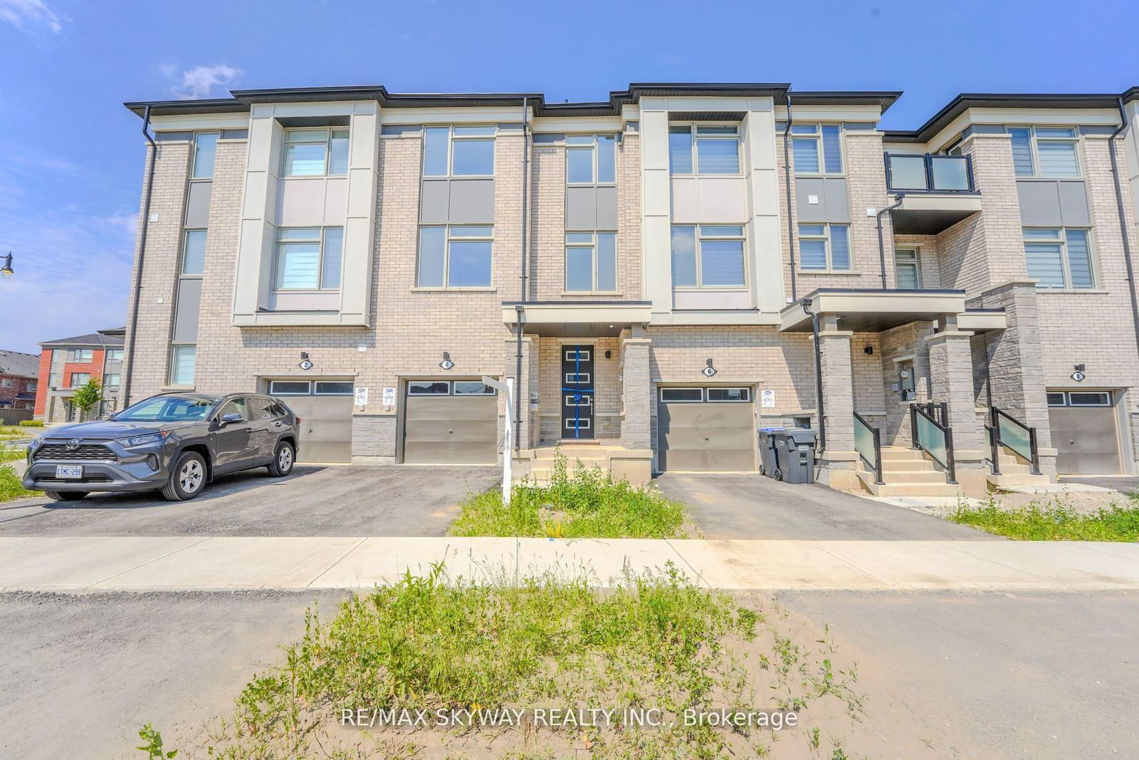 Townhouse for sale at 4 Plume Street, Brampton, Northwest Brampton, L7A 5K4 - MLS: W11954057