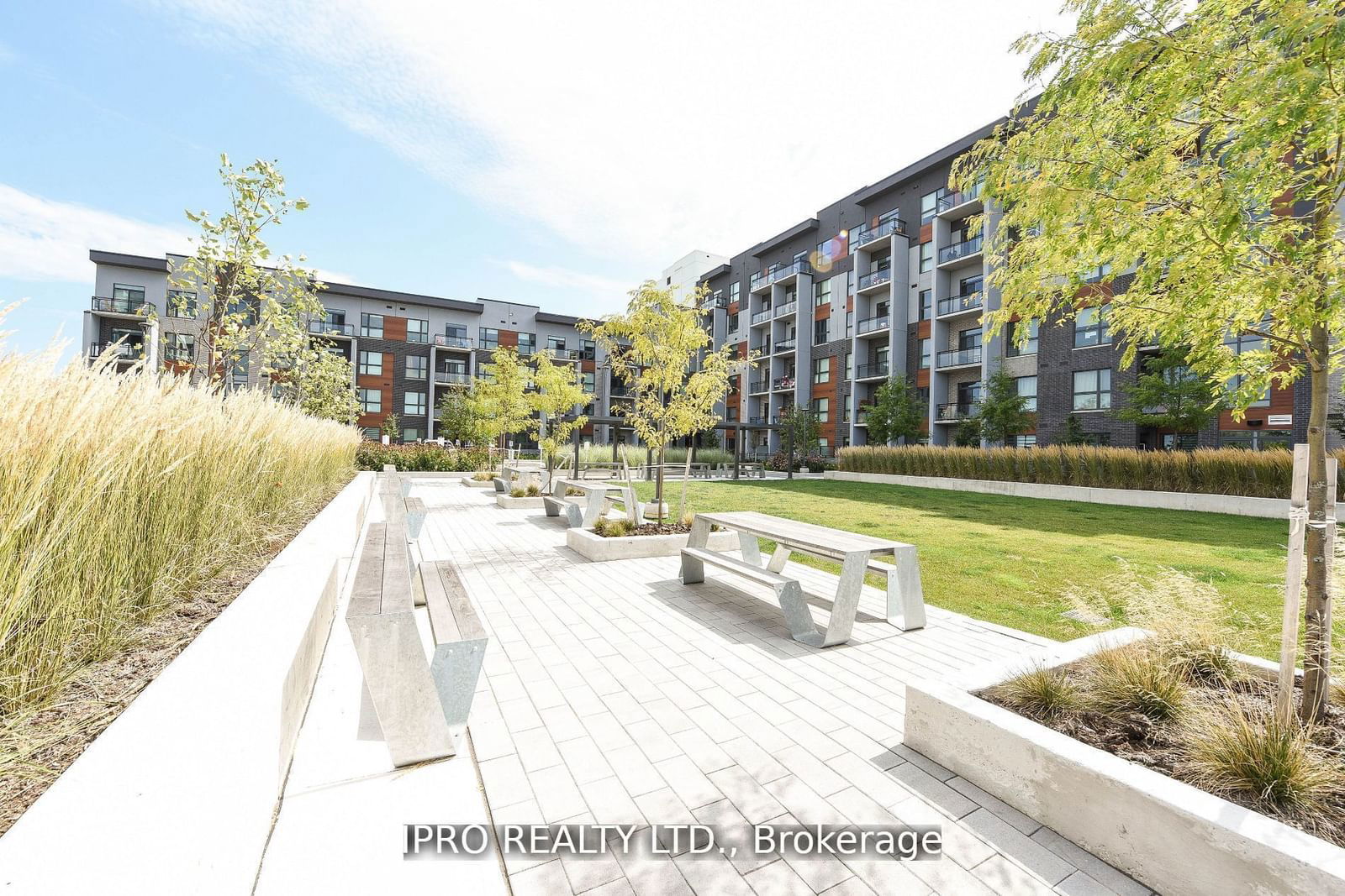 Condo for sale at 004-95 Dundas St W Street, Oakville, Rural Oakville, L6M 5N4 - MLS: W11954142