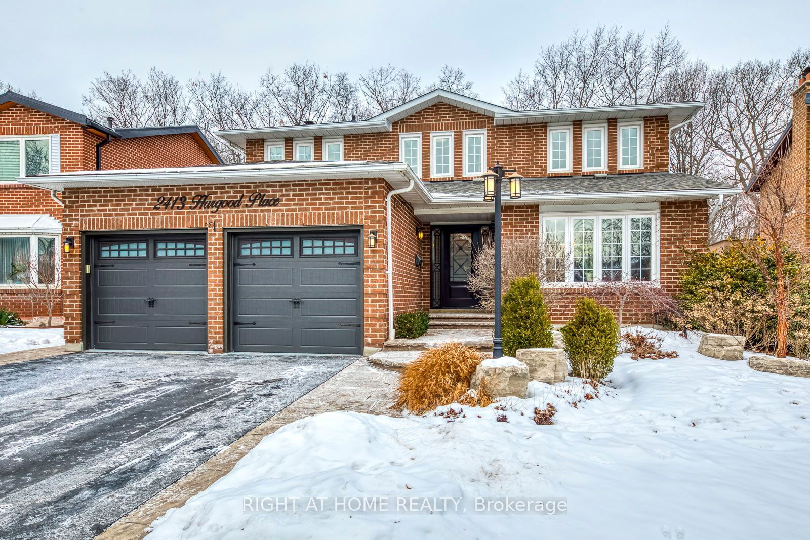 Detached House for sale at 2413 Hargood Place, Mississauga, Streetsville, L5M 3G6 - MLS: W11954207