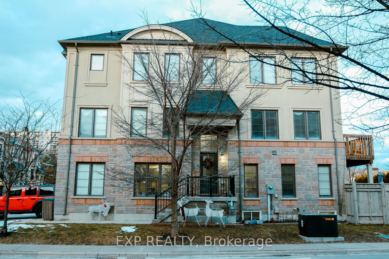 Townhouse for sale at 607 Mermaid Crescent, Mississauga, Lakeview, L5G 0B3 - MLS: W11954212