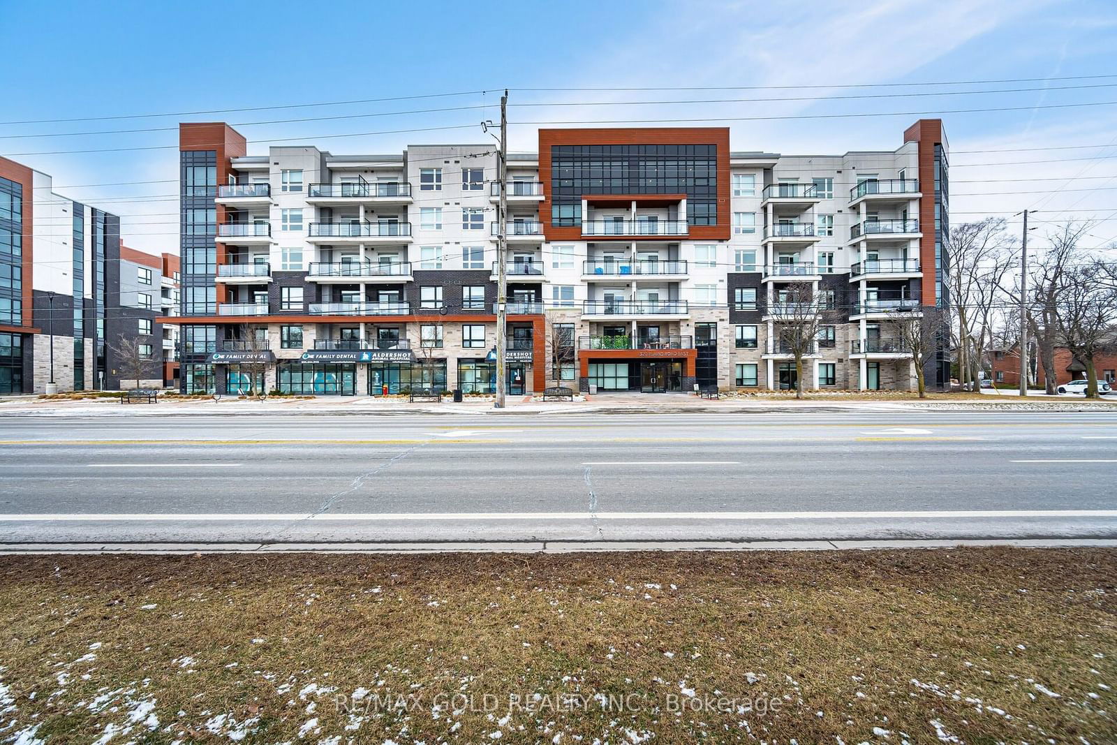 Condo for sale at 213-320 Plains Road, Burlington, LaSalle, L7T 0C1 - MLS: W11954274