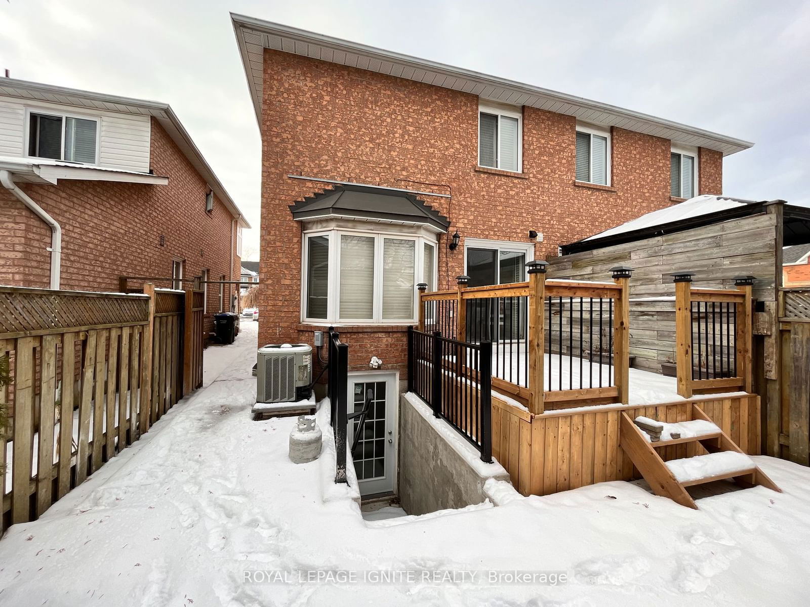 Semi-Detached House leased at 7183 Frontier Ridge, Mississauga, Meadowvale Village, L5N 7R2 - MLS: W11954327