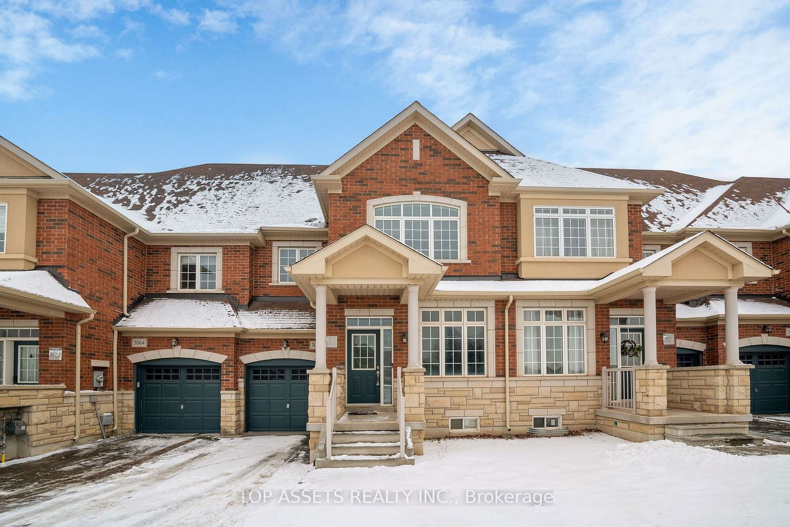 Townhouse for sale at 3066 8th Line, Oakville, Rural Oakville, L6H 0S6 - MLS: W11954471