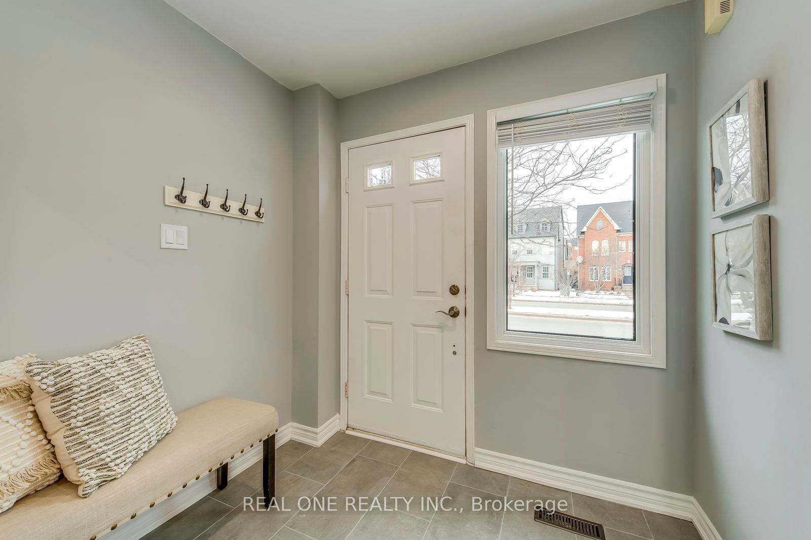 Townhouse for sale at 70 Glenashton Drive, Oakville, River Oaks, L6H 6G2 - MLS: W11954680