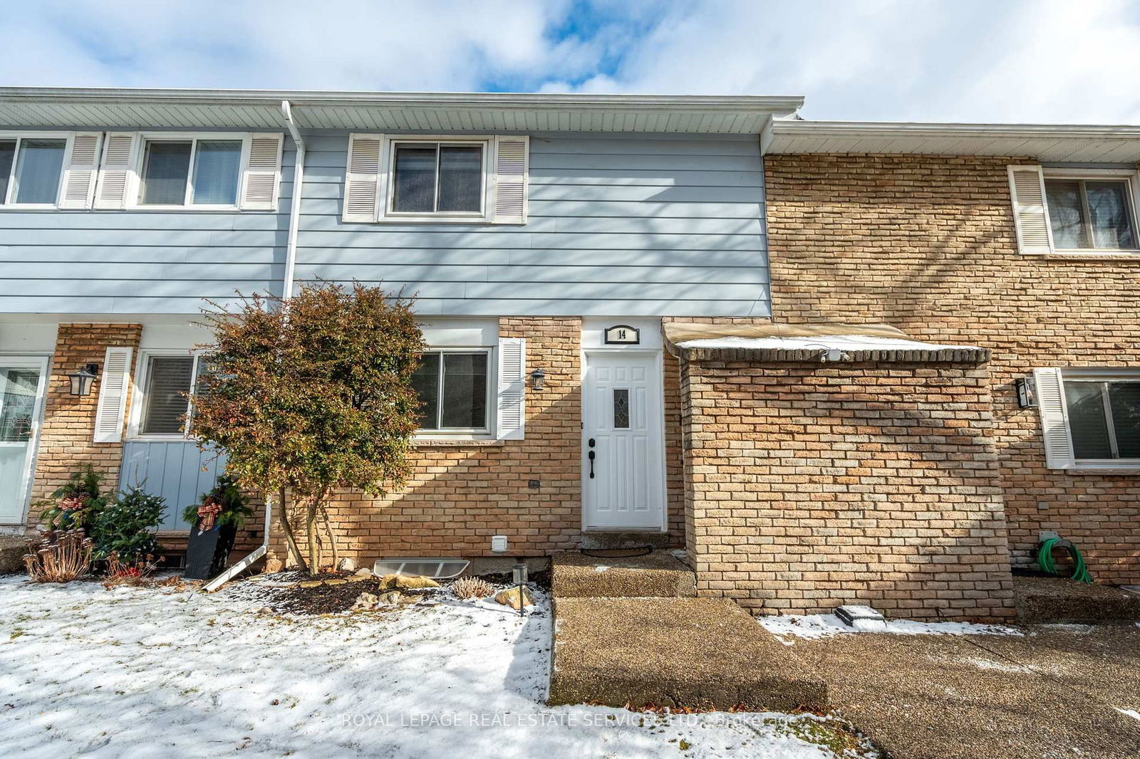 Townhouse sold at 14-2067 Marine Drive, Oakville, Bronte West, L6L 1B8 - MLS: W11954687