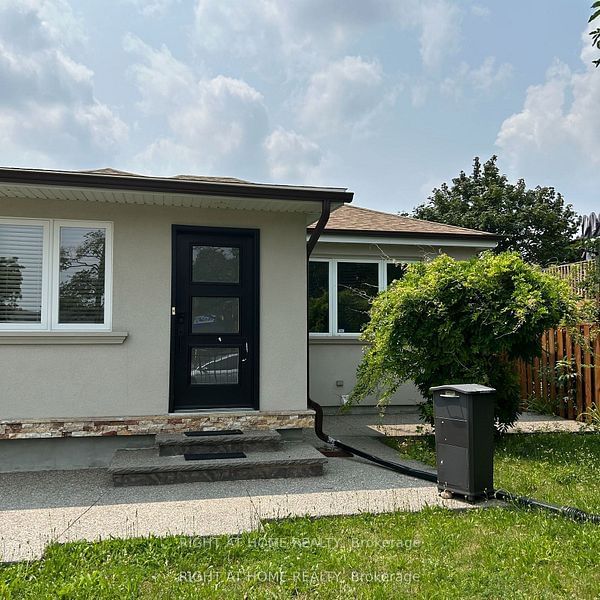 Detached House leased at 3450 Cawthra Road, Mississauga, Mississauga Valleys, L5A 2X7 - MLS: W11954735