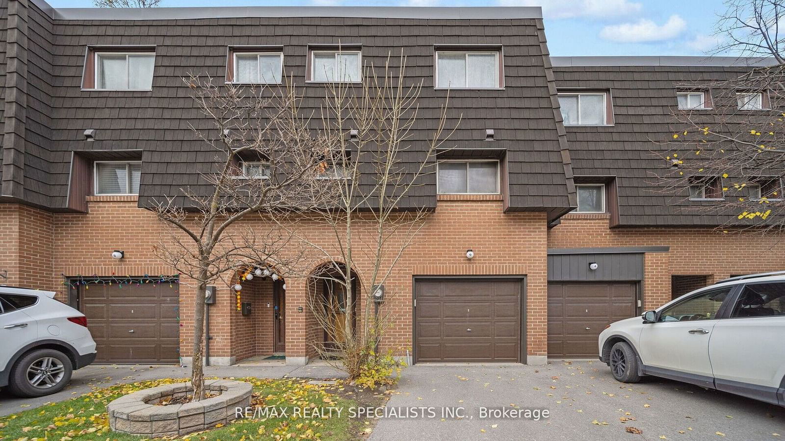 Townhouse for sale at 6 Darras Court, Brampton, Southgate, L6T 1W7 - MLS: W11954752