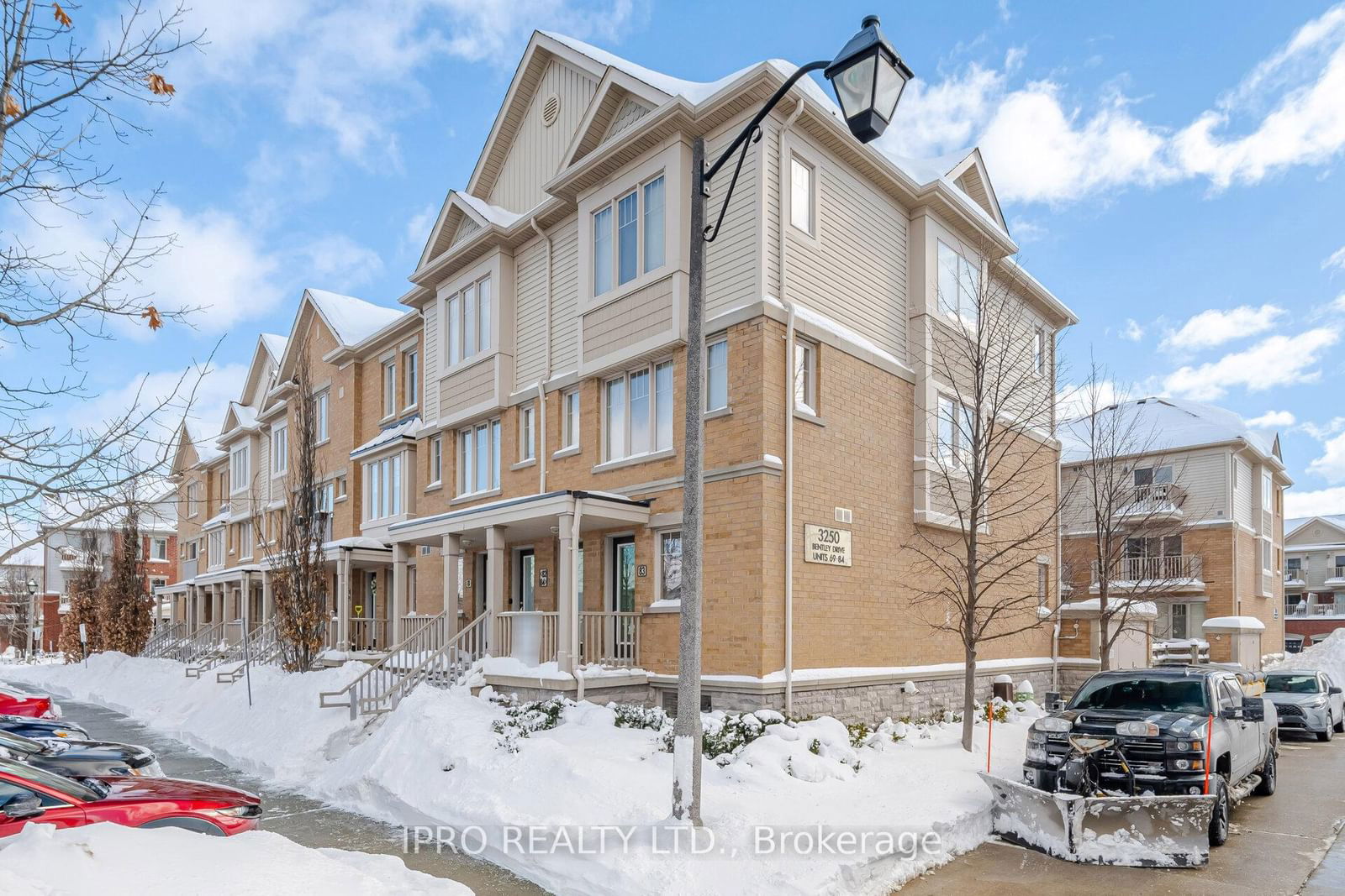 Townhouse for sale at 83-3250 Bentley Drive, Mississauga, Churchill Meadows, L5M 0P7 - MLS: W11954826