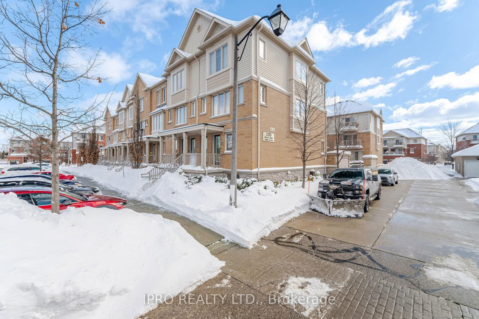 Townhouse for sale at 83-3250 Bentley Drive, Mississauga, Churchill Meadows, L5M 0P7 - MLS: W11954826