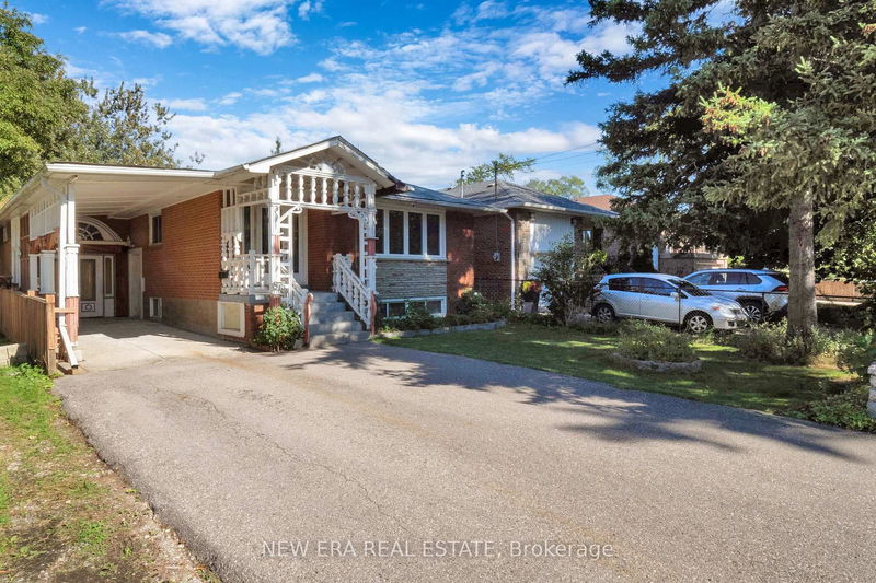 home for sale on 875 Hampton Crescent