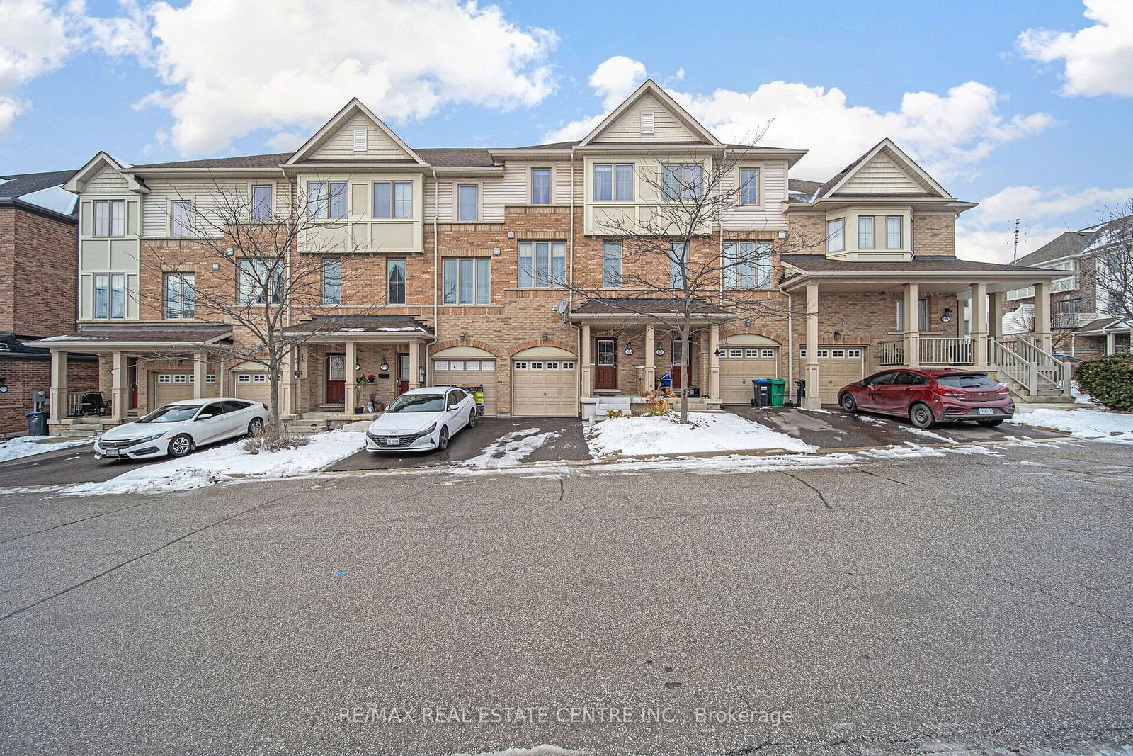 Townhouse for sale at 103 Cedar Lake Crescent, Brampton, Bram West, L6Y 0R1 - MLS: W11955101