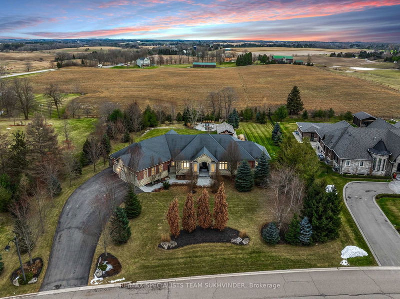 home for sale on 5 Cedar Allan Place