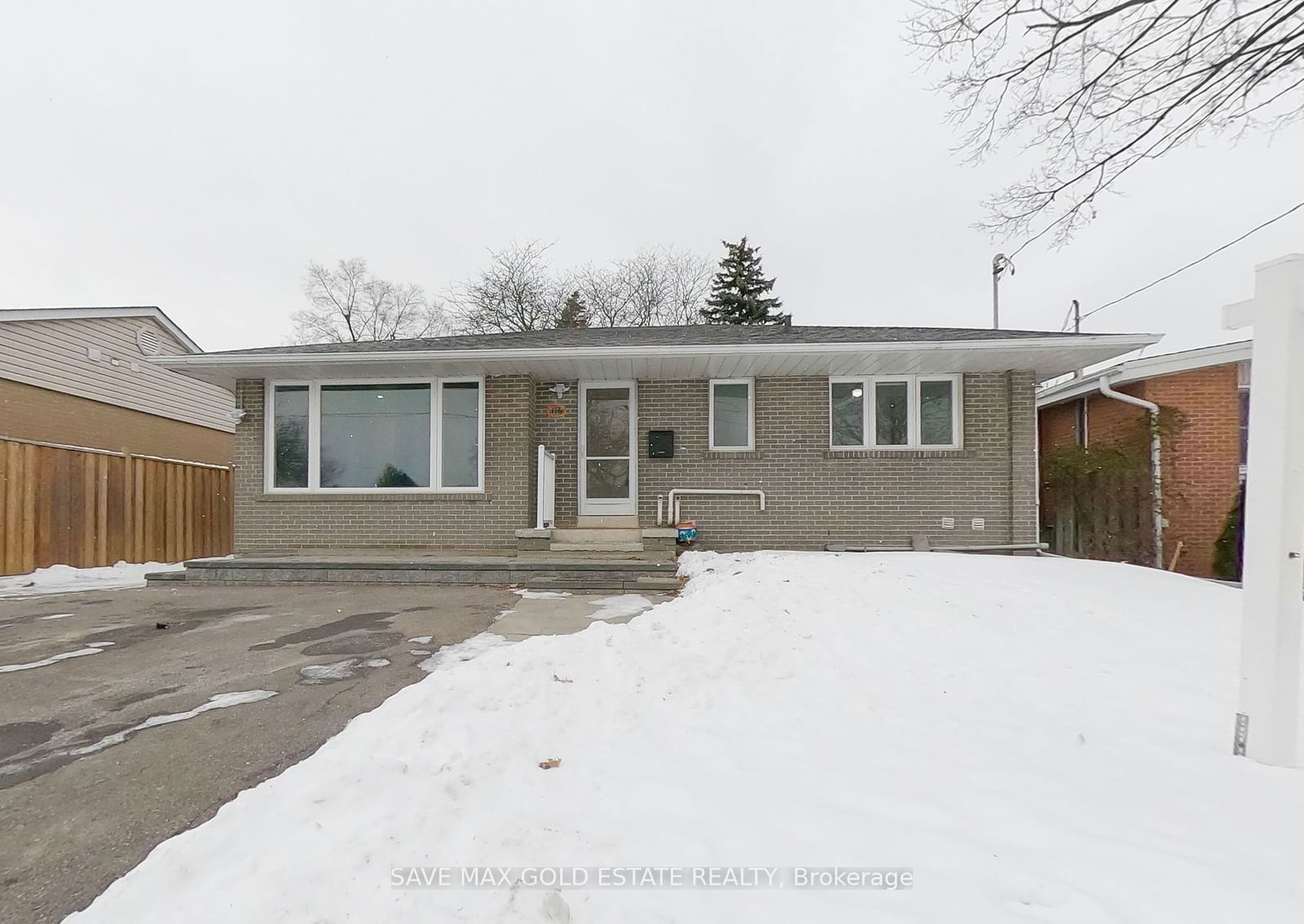 Detached House for sale at 116 Eldomar Avenue, Brampton, Brampton East, L6W 1R8 - MLS: W11955335