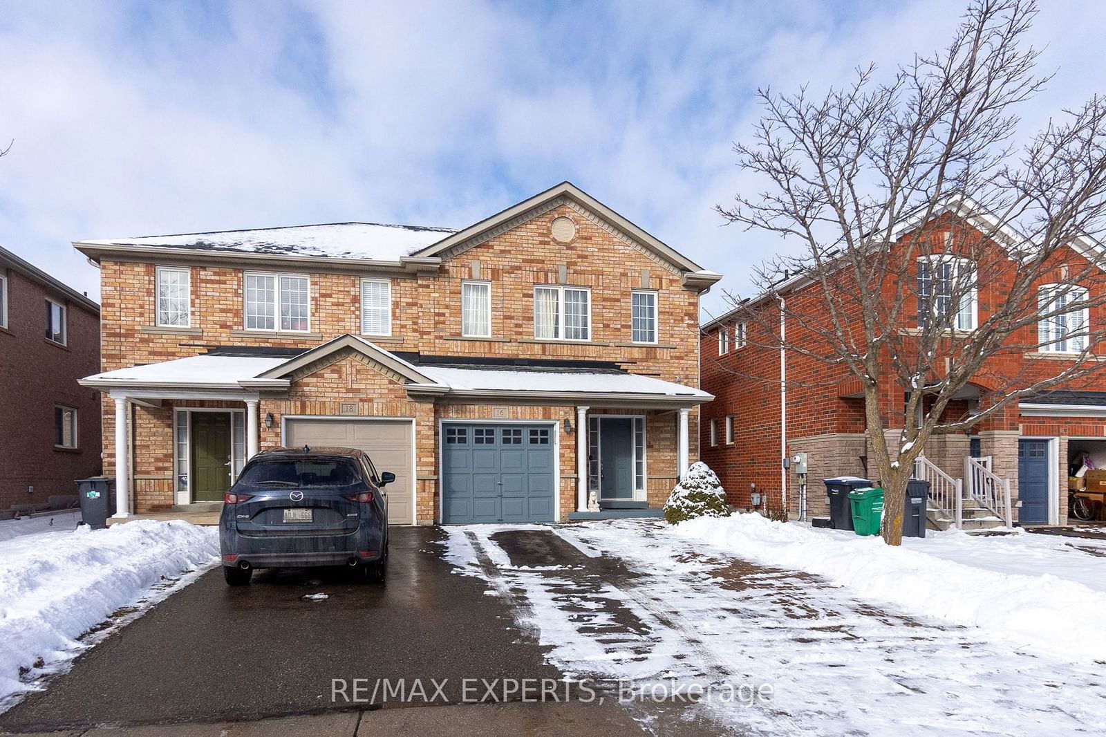 Semi-Detached House for sale at 16 Vermont Road, Brampton, Fletcher's Meadow, L7A 3G3 - MLS: W11955466