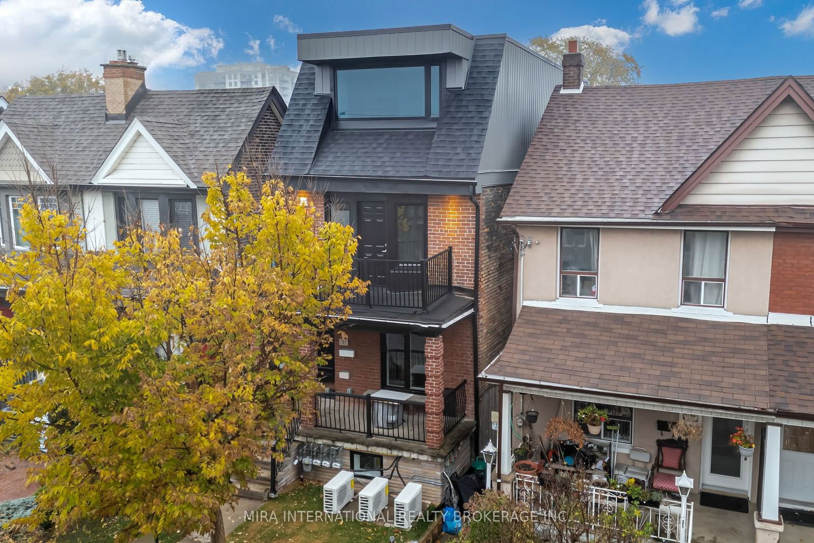 Detached House for sale at 231 Symington Avenue, Toronto, Dovercourt-Wallace Emerson-Junction, M6P 3W5 - MLS: W11955589