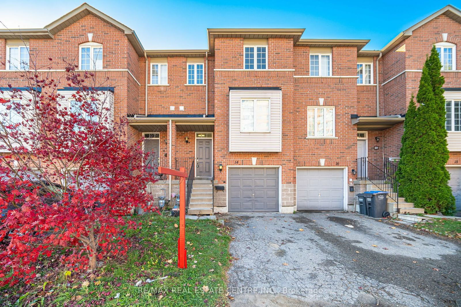 Townhouse for sale at 14-120 Railroad Street, Brampton, Downtown Brampton, L6X 5A1 - MLS: W11955617